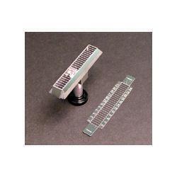 Disposable gridcutter, 2 mm x 7 mm lanes. 25 rows, 1 column